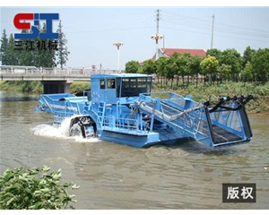 割草船